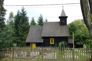Zabytkowy kościół św. Mikołaja w Nydku.