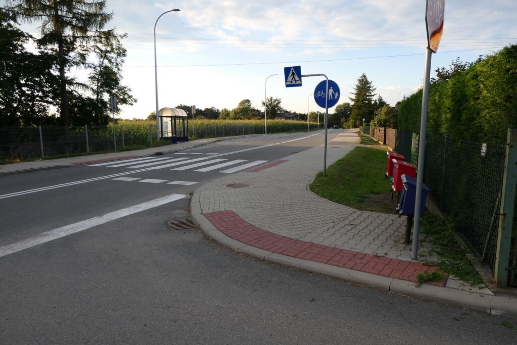 Ul. Frysztacka między Marklowicami a Pogwizdowem.